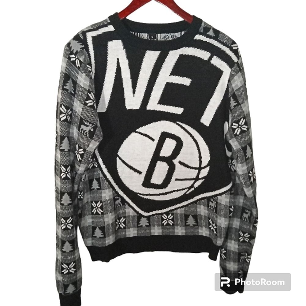 Men's Black and White Brooklyn Nets Christmas Sweater Size M